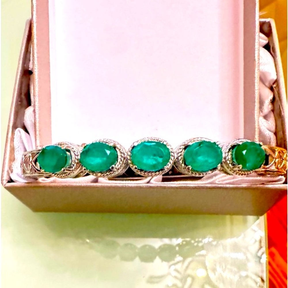 Emeraldine Quartz (Triplet) Bangle Bracelet in Stainless Steel (7.25 In) 8.00 ct